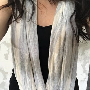 J crew 100 ways to wear wrap gray/white